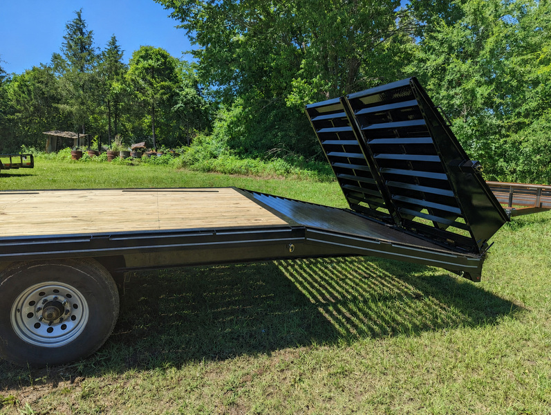 The Trailer Solution Premier Over the Wheel Gooseneck Pintle Equipment Trailer with Electric Brake Away
