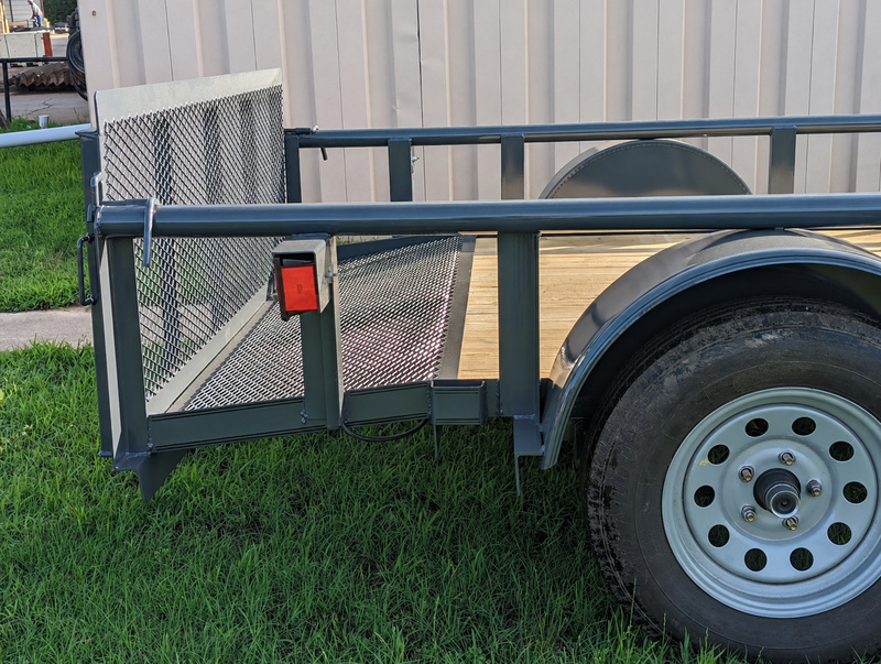 Single Axle Utility Trailer with 4-Wheeler Ramp