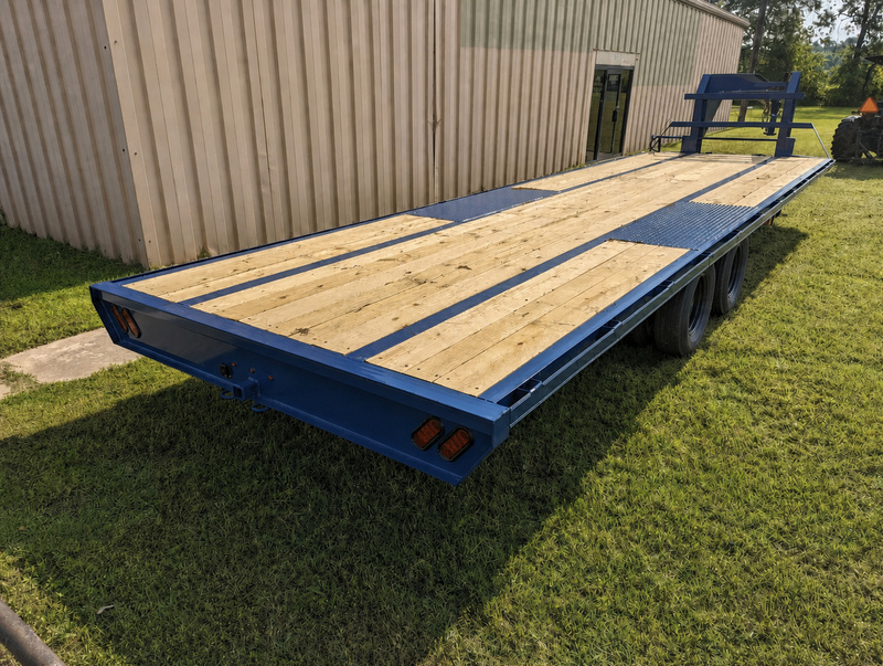 The Trailer Solution Premier Over the Wheel Gooseneck Pintle Equipment Trailer with Electric Brake Away